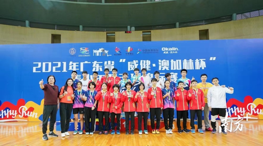 关于羽毛球半决赛掀起高潮，嵩山巨龙队鏖战塞北迅豹队，老将里程碑之夜——战术板得到兑现的信息