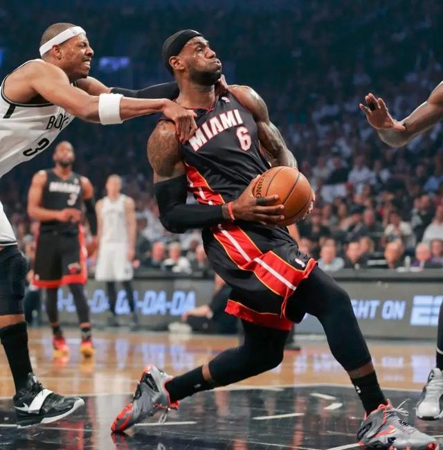 关于詹姆斯巅峰对决,杜兰特与30激战德国队分钟,突破纪录胜负难料!的信息 关于詹姆斯巅峰对决,杜兰特与30激战德国队分钟,突破纪录胜负难料!的信息