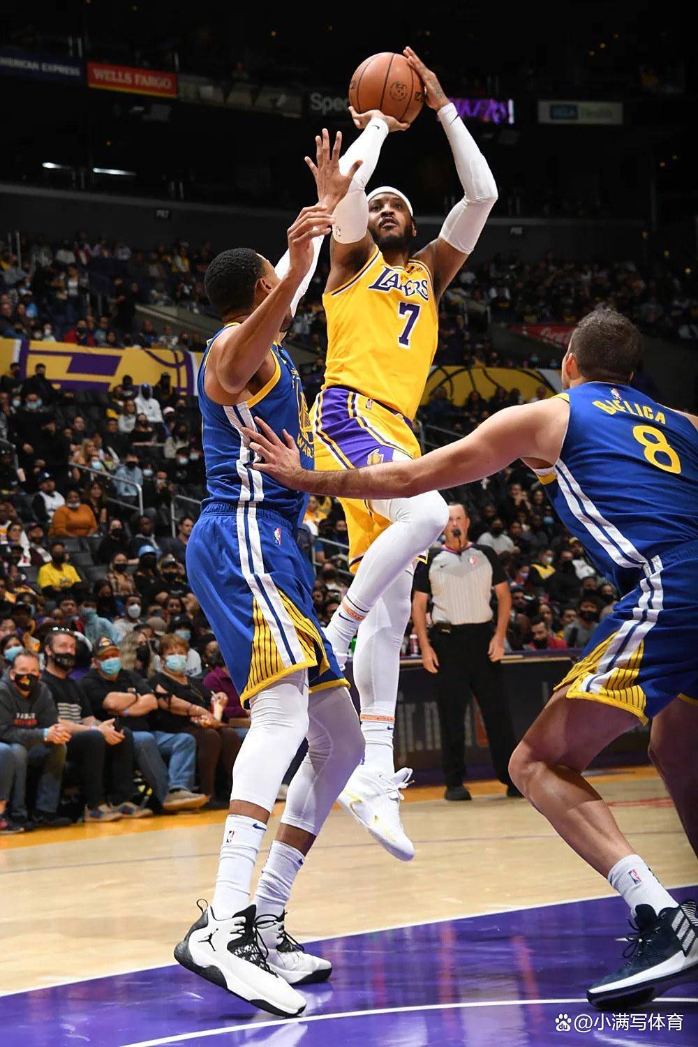 包含德布劳内回归赛场，连败首场状态亮眼，湖人观众沸腾！的词条