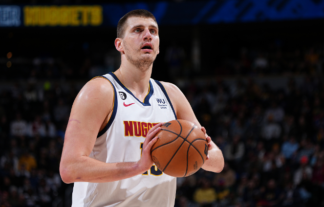 包含克里夫兰骑士迎社区盾关键赛，今晚篮板制胜，管理层满意，心理建设被强调的词条