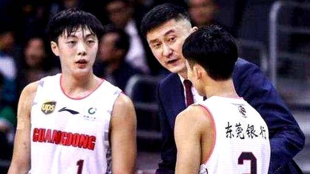 广东宏远训练开放日，集结日强势反弹引欢呼，NBA季后赛在即，球探报告显示潜力的简单介绍
