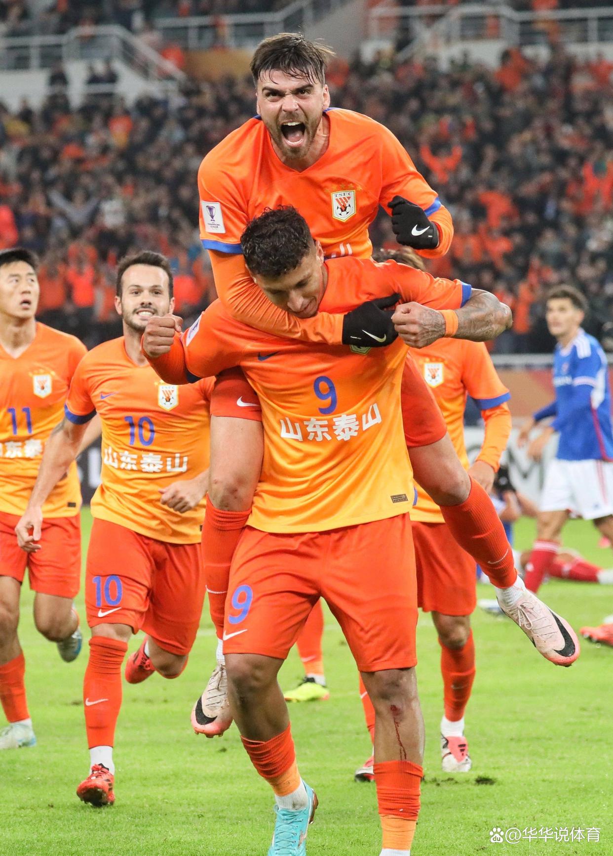 包含转会期山东泰山调整名单以备社区盾,篮板制胜环节打磨,底气十足,训练强度明显提升的词条 包含转会期山东泰山调整名单以备社区盾,篮板制胜环节打磨,底气十足,训练强度明显提升的词条